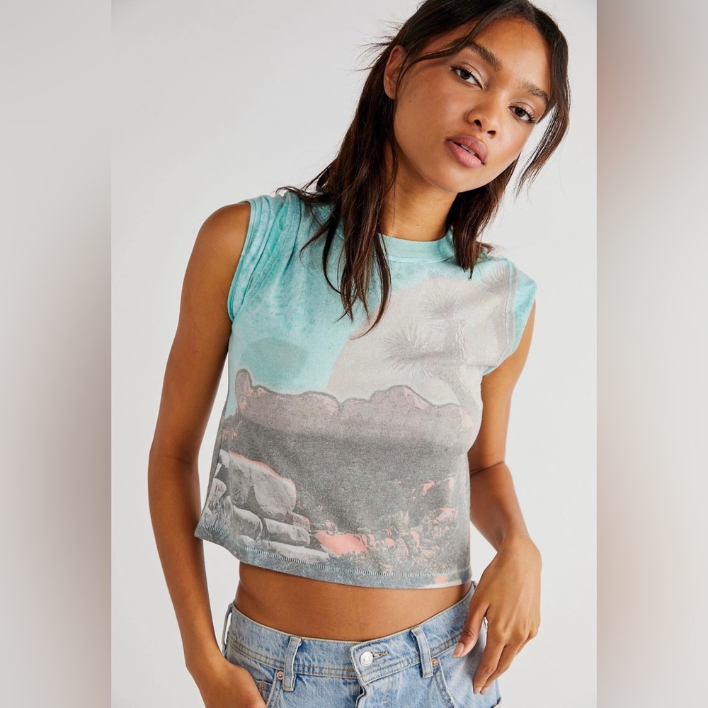 Free People Graphic Cropped Tee